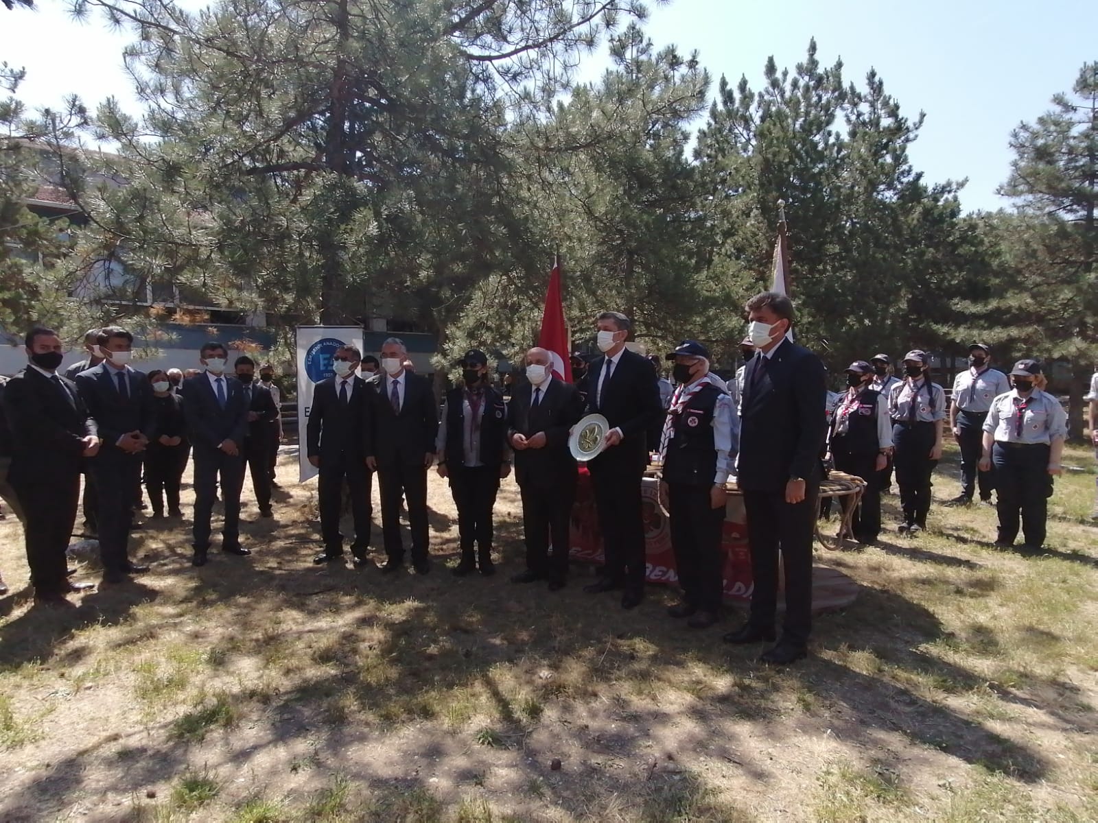 Milli Eğitim Bakanımız Sayın Ziya Selçuk ve Önceki Dönem Bakanımız Sayın Nabi Avcı Eskişehir Anadolu Lisesinde izcilerimizle buluştu.