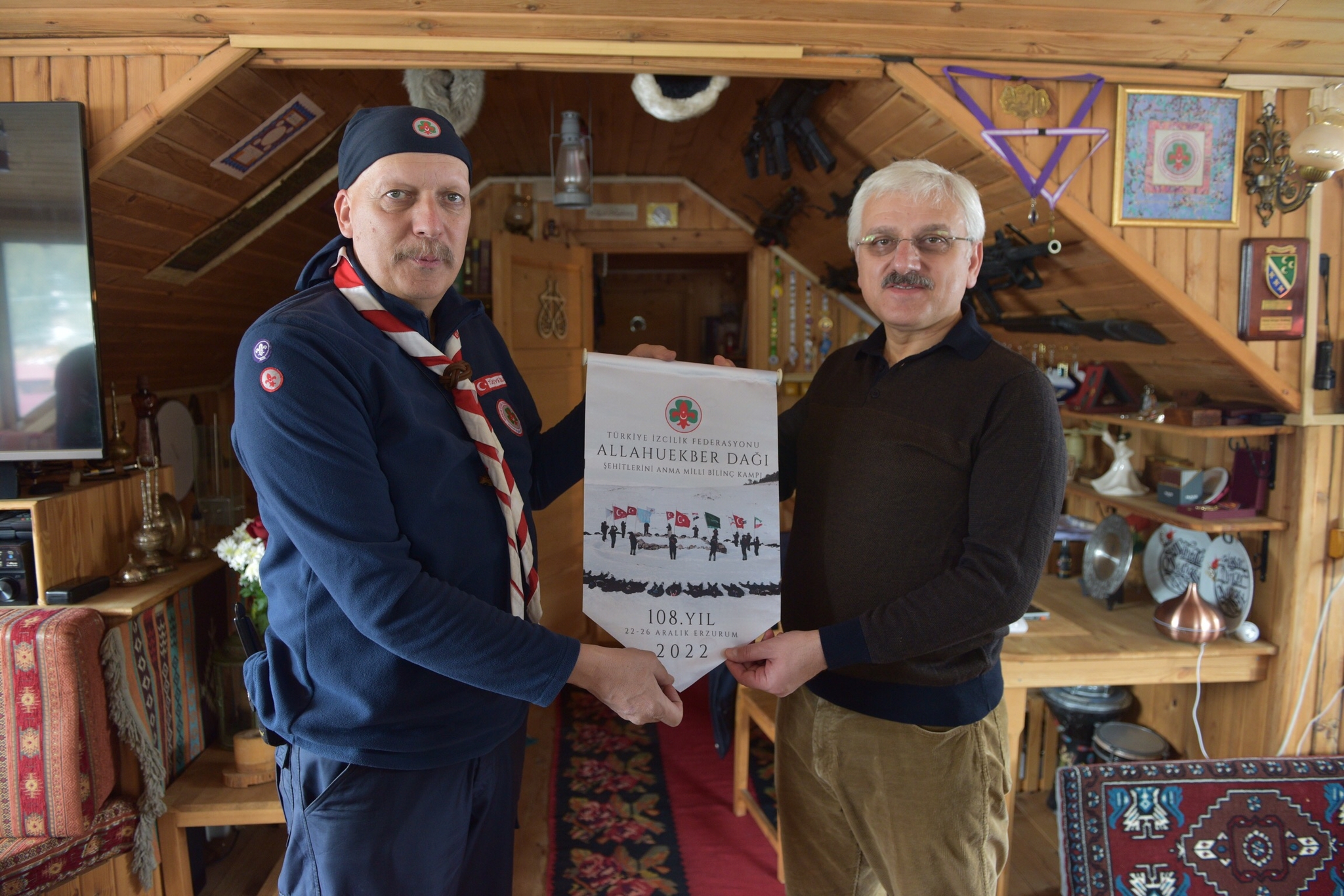 Bolu Valimiz Sayın Erkan Kılıç; Bolu Tevfik Rüştü Günday İzcilik Kamp ve Eğitim Merkezinde Kış Kampımızı ziyaret etti.