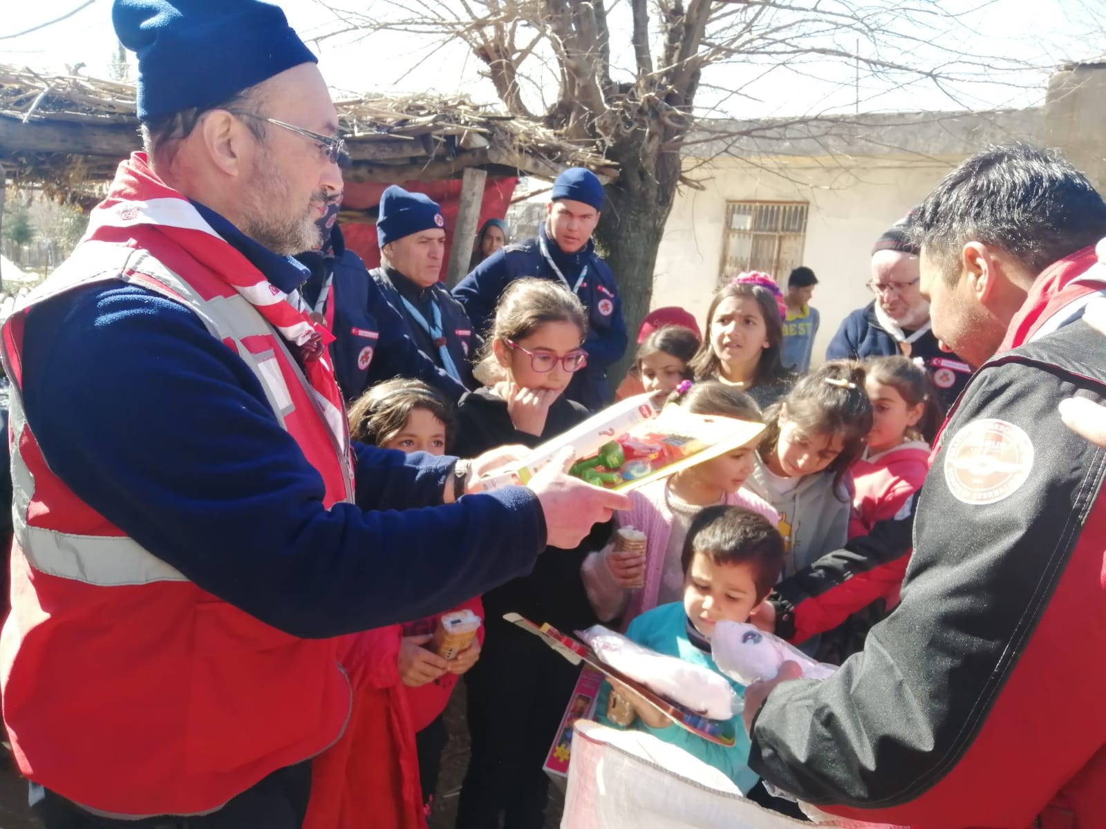TİFAKE ADIYAMAN DEPREM YARDIM EKİPLERİ